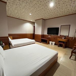 Jiaoxi Hot Spring Hotel